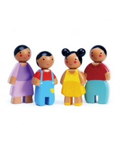 Famille de Poupées en bois...