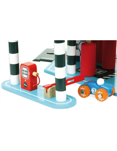 Grand garage en bois - Vilacity