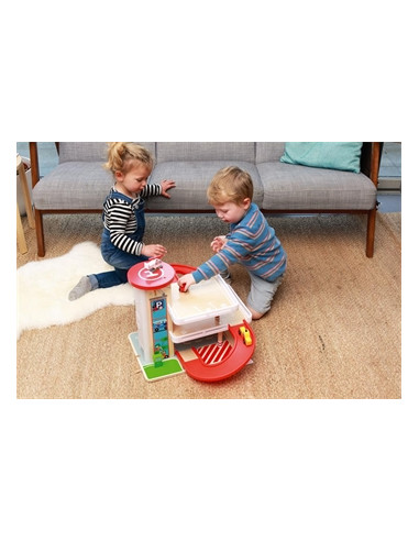 Garage en bois avec ascenseur -...